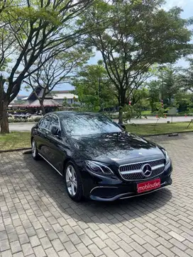MERCEDES BENZ E 250 AT CKD THN 2017 KM 25 RB