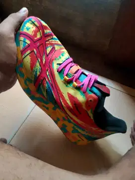 Sepatu running asics