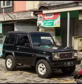 Mobil feroza 95