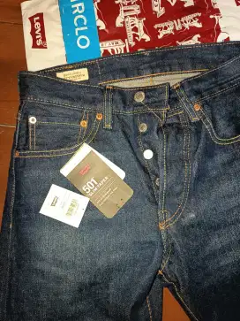 Levi's 501 Slim Taper Second Like New | Size 28