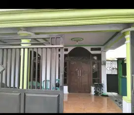 Jual murah rumah di  0 jalan raya Trowulan  Mojokerto.