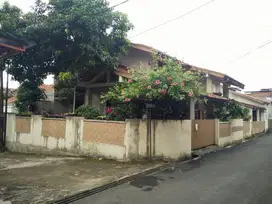 Rumah hook luas dan nyaman tengah kota bandung harga dibawah pasaran