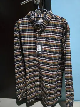 Kemeja pria kotak kotak  m&s xl baru