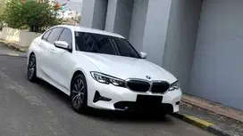 [ LOW KM ] BMW 320i 320 i G20 2.0 Sedan AT White on Black 2022/2023