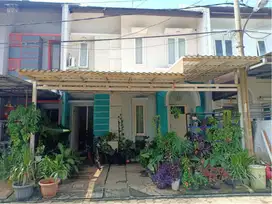 Jual Rumah 2 Lantai di Casa de Chantique Townhouse Siap Huni J-18302