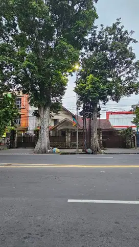 Dijual Rumah di Poros Jalan Panglima Sudirman, Rampal Klojen, Malang