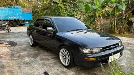 Dijual Sedan Toyota great corolla tahun 1995, AE110