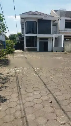 Disewakan Gedung Strategis Mainroad Jln. Soekarno Hatta Kota Bandung