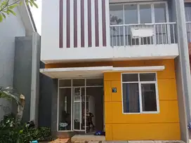 Rumah Siap KPR Dijual di Serpong Lagoon Cluster South Pelican J-18629