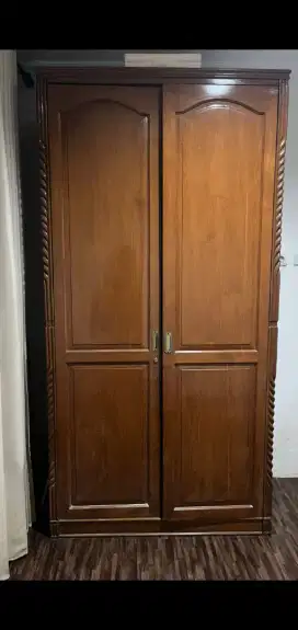 Lemari Pakaian 4 pintu