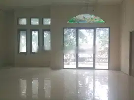 Disewakan Ruko Strategis Pusat Kota Jln. Karapitan Kota Bandung