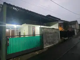 Rumah Bebas Banjir Sudah SHM di Jalan Cemara Depok Siap KPR J-10917
