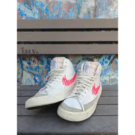 Nike Blazer Double Zigzag Stitched