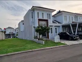 Rumah Dijual di Suvarna Sutera Cluster Chiara 2 Lantai Harga Nego J-21