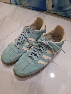 Jual sepatu adidas