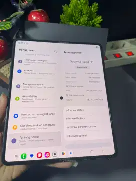 SAMSUNG Z FOLD 3 5G RAM 12/512GB RESMI SEIN NORMAL 

TAMPILAN MEWAH