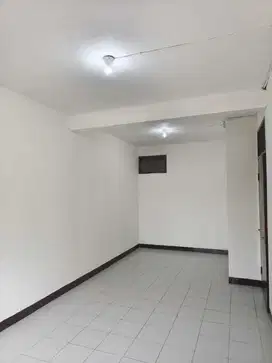 Disewakan Rumah Siap Huni di Taman Kopo Indah