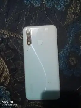 Jual Vivo Y19 Ram 8/256 warna Oceean green minus retak 3 helai ,aman