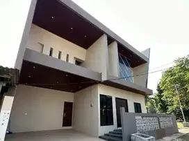 Dijual Rumah Strategis 3 Lantai di Graha Raya Bintaro Siap KPR J-17726