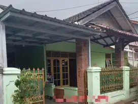Rumah Minimalis Siap Huni di Perumahan Bukit Indah Siap KPR J-18118