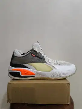 Sepatu Basket Badminton Tennis Volley Puma Size 43