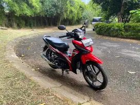Revo X 2023 kinclong like new