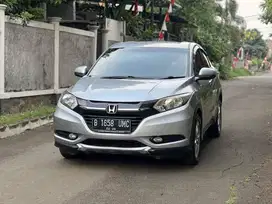 LOW KM!HRV E CVT 2017 SIAP PAKAI