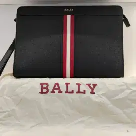 Bally thalden clutch handbag