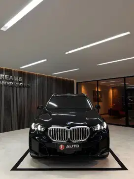 BMW X5 xDrive40i M-Sport G05 LCI AT 2024 Hitam New Model B81X Nik 2023