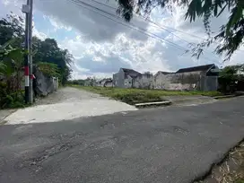 MURAH Dekat Kampus UII Jogja, Lingkungan Perumahan di Kaliurang, SHM