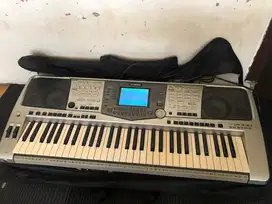 Yamaha psr 2000