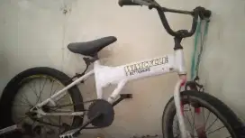Seepeda anak merk wim cycle