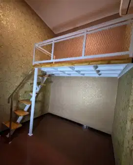 Pembuatan mezanin buat kamar tidur