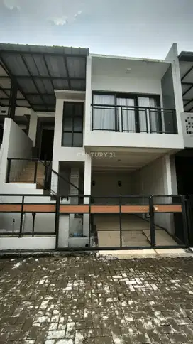Rumah Strategis Siap Huni Di Perumahan Puri Depok Mas