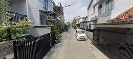 SUNTER - RUMAH 2,5 LANTAI SIAP HUNI DALAM KOMPLEK PERUMAHAN
