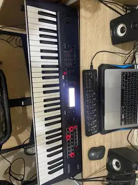 Korg Kross 2 Black Silver Garansi Panjang