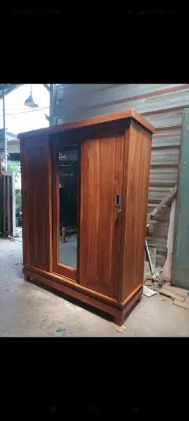 lemari pakaian 3 pintu sliding jati asli