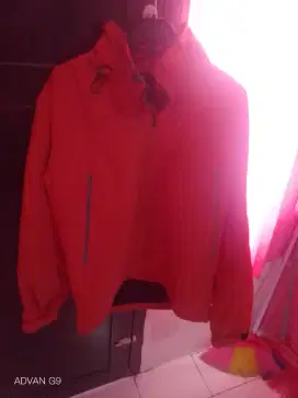 Di jual jaket outdoor bagus tebal mulus