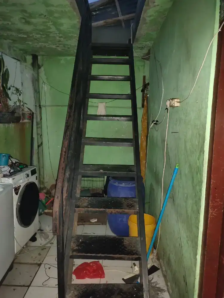 Tangga besi copotan