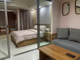 1 bedroom bathub Newport Orange County Lippo Cikarang