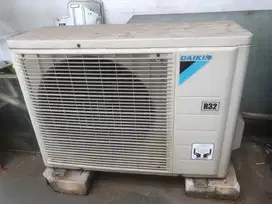 Ac Daikin 1 1/2 pk Thailant