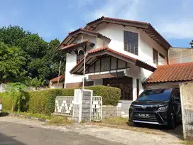 Rumah griya mas hitung tanah Pasteur Maranatha. Murah