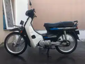 Honda astrea grand