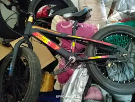 Sepeda anak ukuran 18 dan sepeda mini cewek