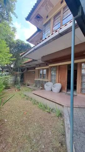 Rumah bagus siap huni nyaman dekat karawitan turangga buah batu