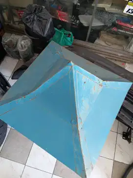 kandang besi blom pernah d pakia 40x40 masih  bersih 100% no minus.
