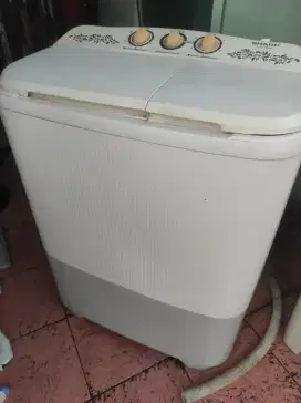 Mesin cuci 2 tabung Sharp kapasitas 7.5 kg siap pakai semua normal