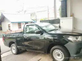 Mobil Toyota Hilux pick up 24DSLMT
Pajak hidup panjang plat 2030