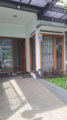 Rumah minimalis adem siap huni di turangga buah batu