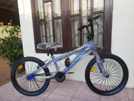 Sepeda BMX uk 20
